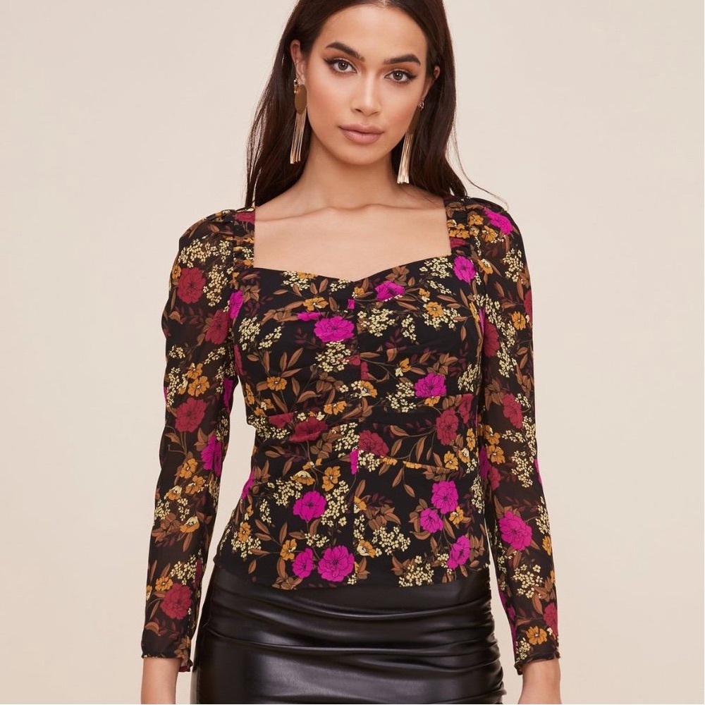ASTR the Label Black Floral Long Sleeve Sweetheart Back Blouse